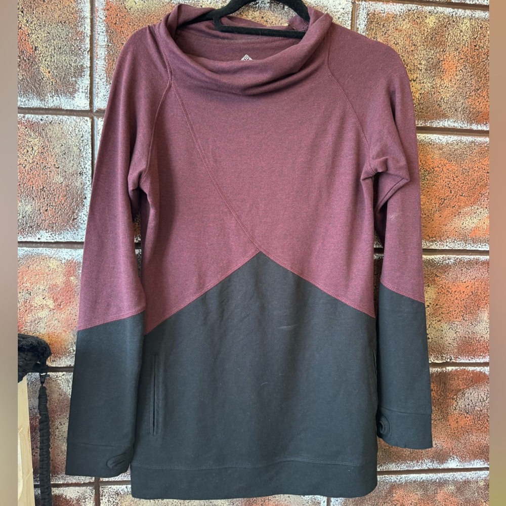 Nomads Hempwear / large colour block maroon and black NWT